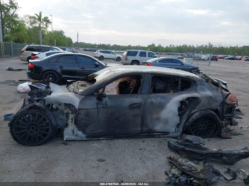 2016 PORSCHE PANAMERA 4 - WP0AA2A78GL006176