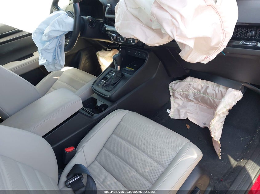 2024 HONDA CRV VIN: 2HKRS4H7XRH424540
