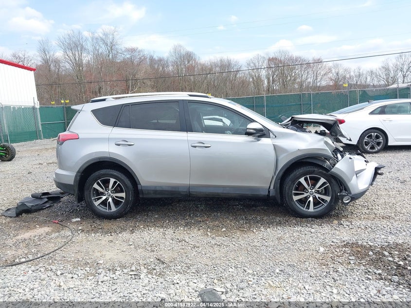 2016 TOYOTA RAV4 XLE - 2T3RFREV3GW453890