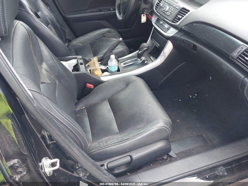 2015 HONDA ACCORD VIN: 1HGCR2F59FA209520
