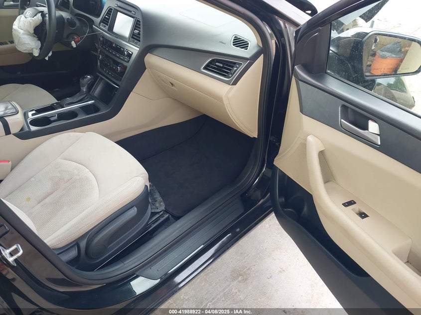 2016 HYUNDAI SONATA SE - 5NPE24AF5GH402491