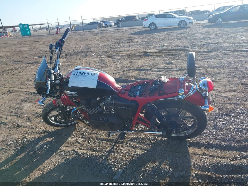 2013 TRIUMPH MOTORCYCLE BONNEVILLE - SMT900K10DT589330