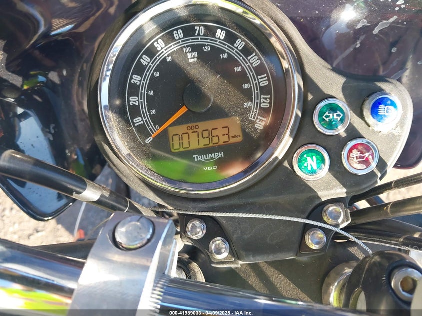 2013 TRIUMPH MOTORCYCLE BONNEVILLE - SMT900K10DT589330