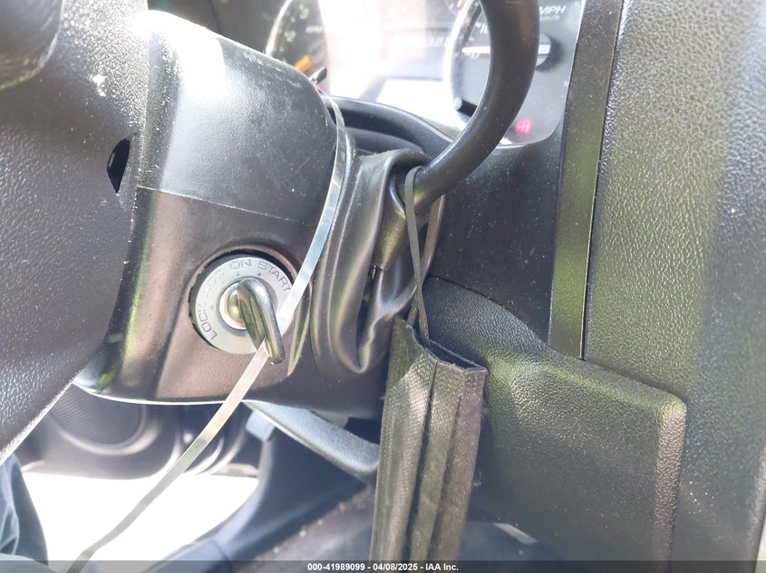 2008 CHEVROLET COLORADO VIN: 1GCDT39E688220250