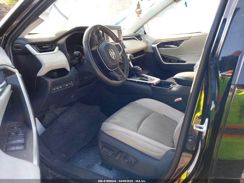 2021 TOYOTA RAV4 XLE PREMIUM - 2T3C1RFV9MC117564