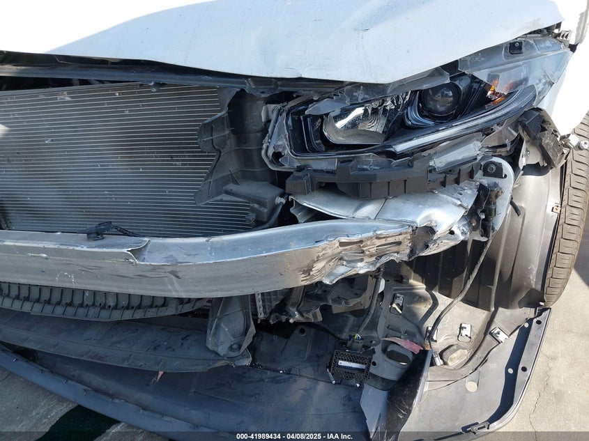 2020 HONDA CIVIC VIN: SHHFK7H82LU403988
