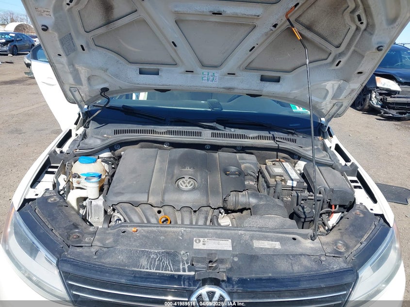 2013 VOLKSWAGEN JETTA 2.5L SE - 3VWDP7AJ6DM200247