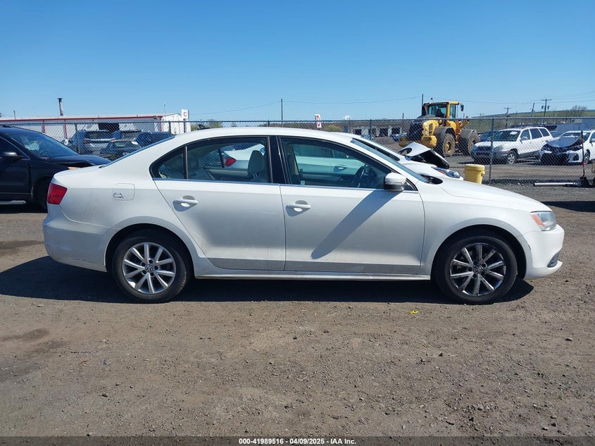 2013 VOLKSWAGEN JETTA 2.5L SE - 3VWDP7AJ6DM200247