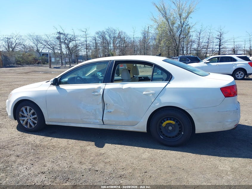 2013 VOLKSWAGEN JETTA 2.5L SE - 3VWDP7AJ6DM200247