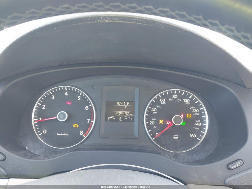 2013 VOLKSWAGEN JETTA 2.5L SE - 3VWDP7AJ6DM200247