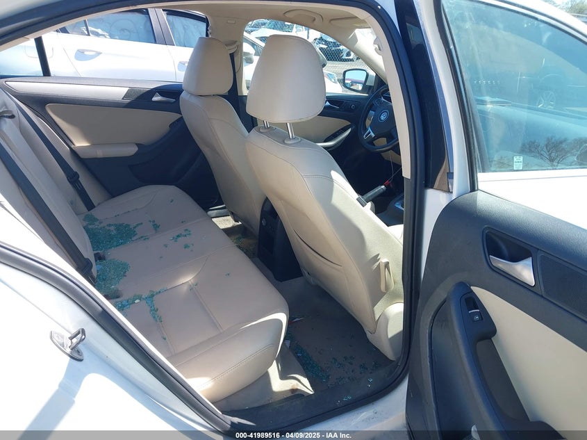 2013 VOLKSWAGEN JETTA 2.5L SE - 3VWDP7AJ6DM200247
