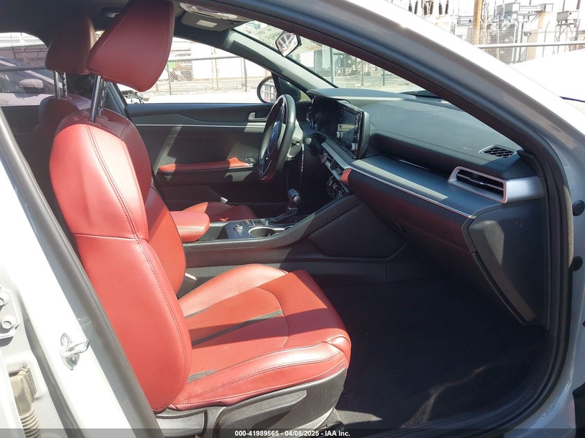 2021 KIA K5 VIN: 5XXG64J25MG025680