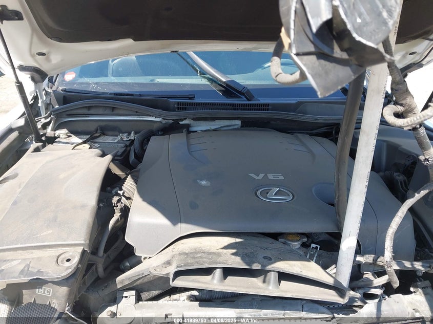 2011 LEXUS IS 250C VIN: JTHFF2C24B2517521