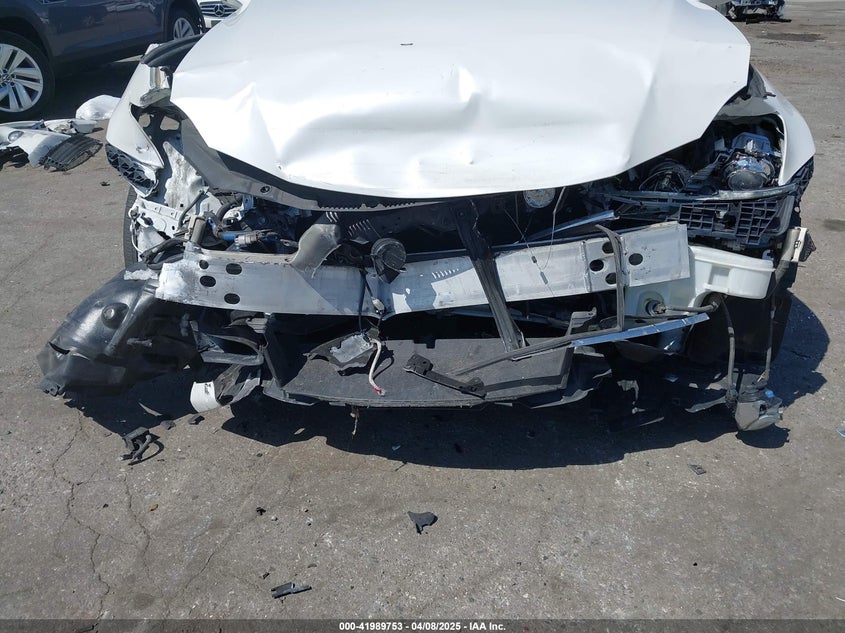 2011 LEXUS IS 250C VIN: JTHFF2C24B2517521