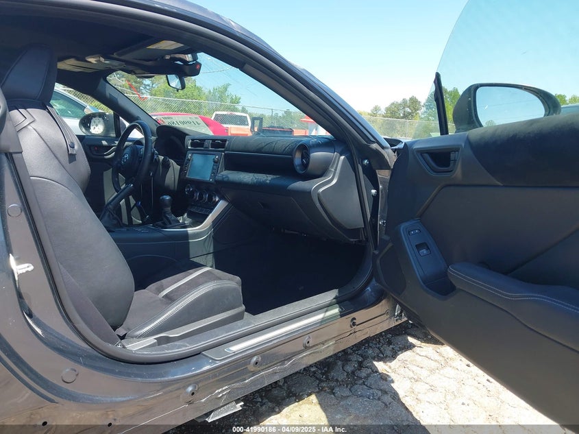 2024 TOYOTA GR86 VIN: JF1ZNBE1XR8756803