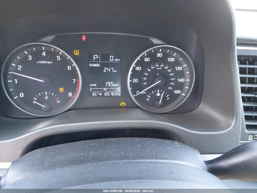2018 HYUNDAI ELANTRA VIN: 5NPD74LF7JH261683