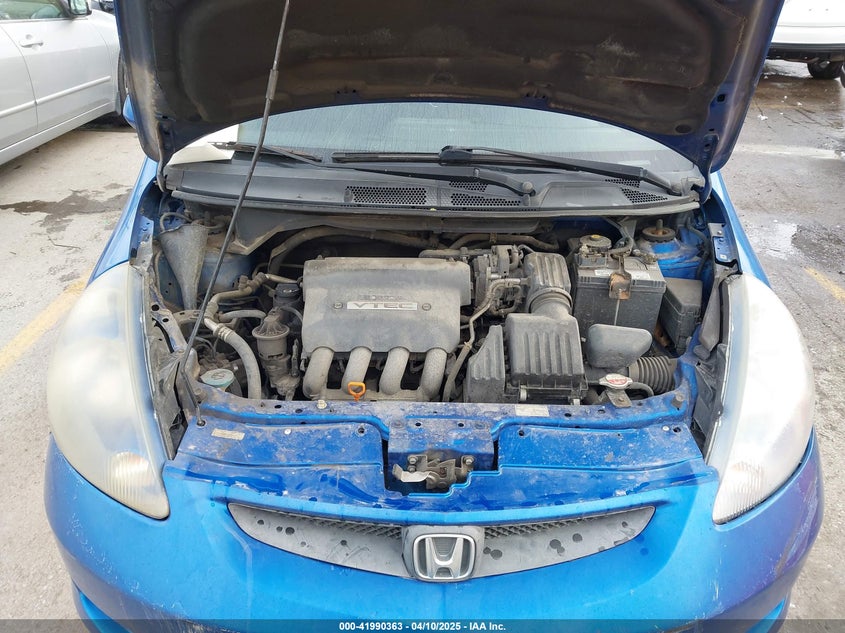 2008 HONDA FIT VIN: JHMGD38498S043827