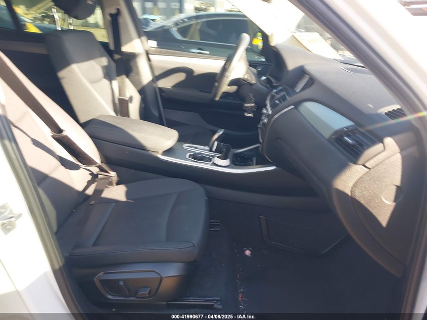 2017 BMW X3 VIN: 5UXWZ7C39H0V90529