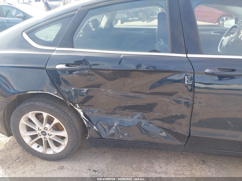 2020 FORD FUSION VIN: 3FA6P0HD2LR109793