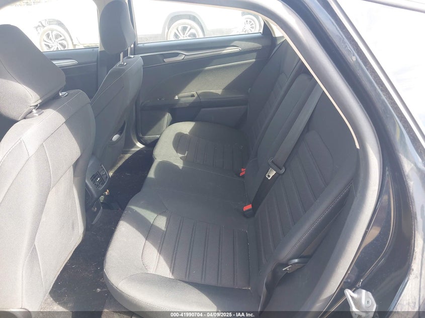 2020 FORD FUSION VIN: 3FA6P0HD2LR109793