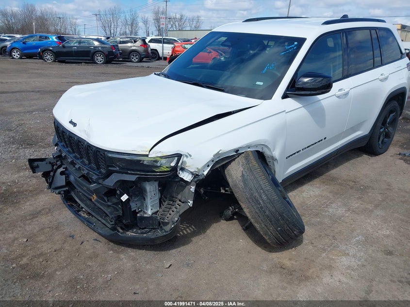 VIN 1C4RJHAG9PC640845 2023 JEEP GRAND CHEROKEE ALTITUDE 4X4