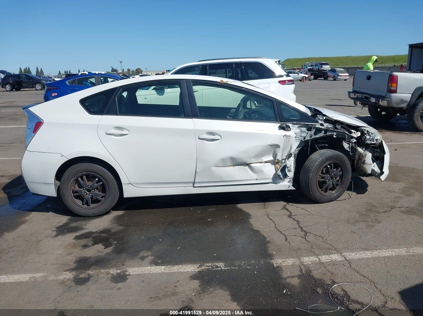 2014 TOYOTA PRIUS VIN: JTDKN3DU3E0366972