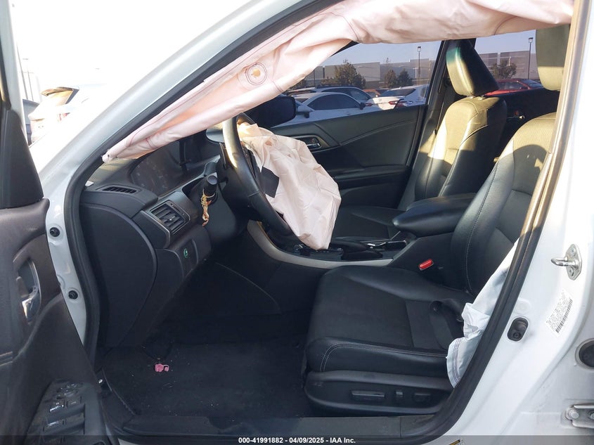 2017 HONDA ACCORD VIN: 1HGCR2F53HA049847