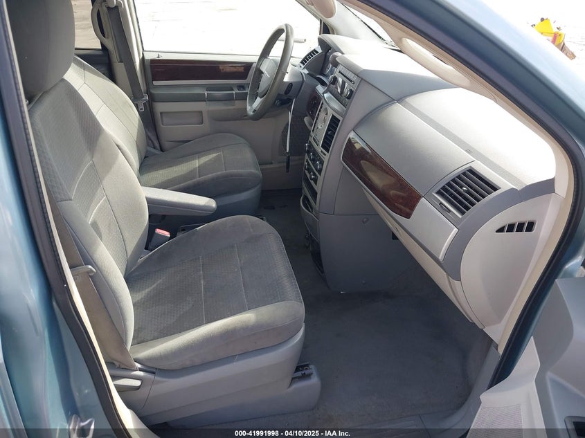 2A4RR5D17AR491889 2010 CHRYSLER TOWN & COUNTRY photo no. 5