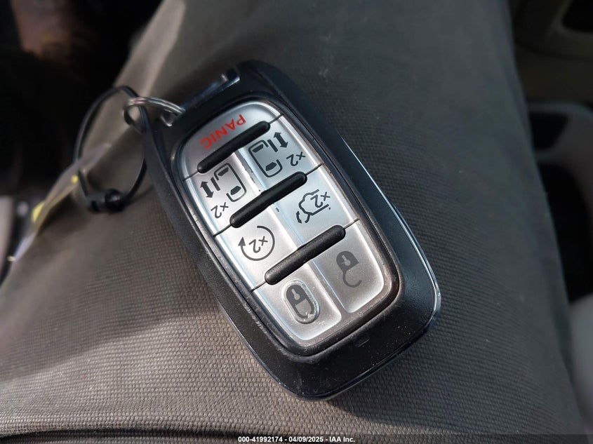 2022 CHRYSLER PACIFICA TOURING L - 2C4RC1BG1NR179368