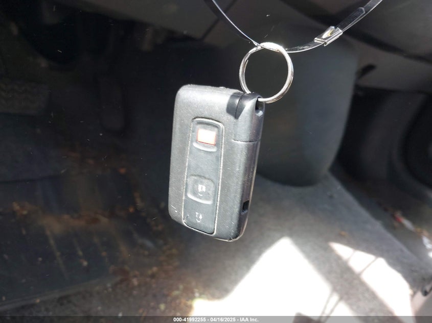2006 TOYOTA PRIUS VIN: JTDKB20U267532948
