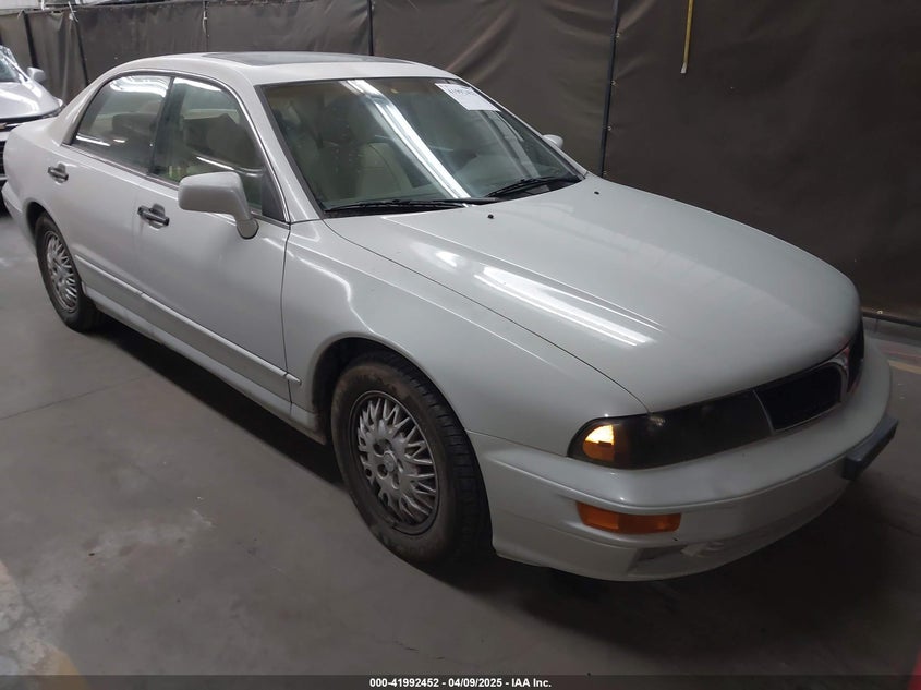 6MMAP47P4XT003895 MITSUBISHI DIAMANTE Photo 1