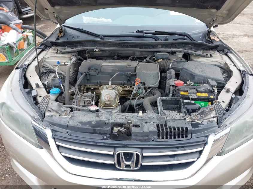 2015 HONDA ACCORD VIN: 1HGCR2F58FA018932