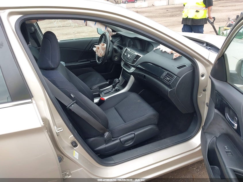 2015 HONDA ACCORD VIN: 1HGCR2F58FA018932