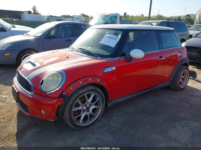 2008 MINI COOPER VIN: WMWMF73588TT89848