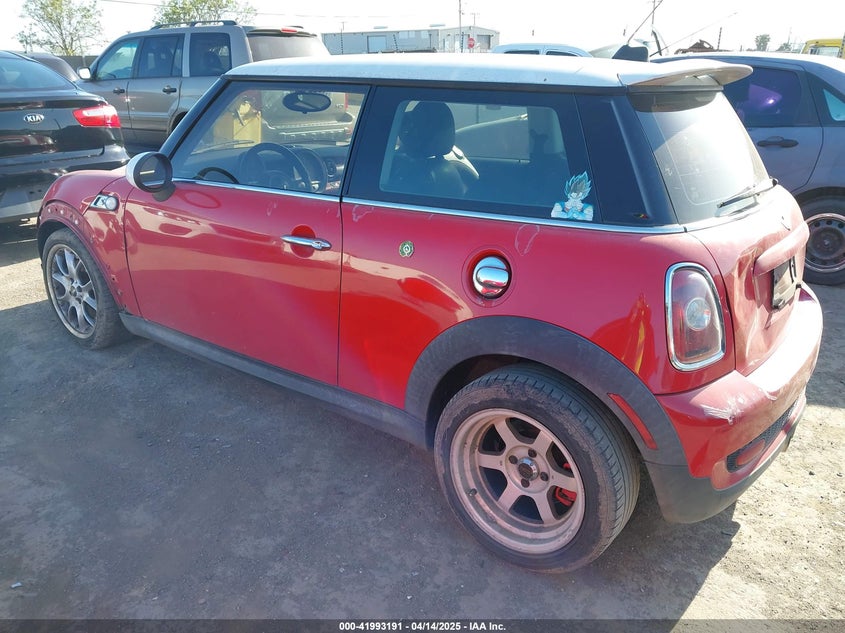 2008 MINI COOPER VIN: WMWMF73588TT89848