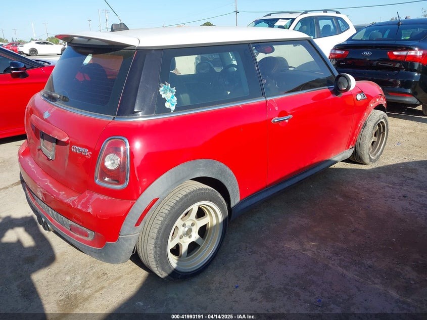 2008 MINI COOPER VIN: WMWMF73588TT89848