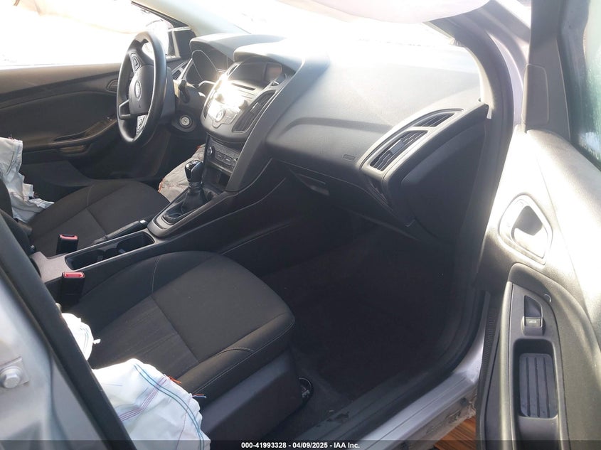 VIN 1FADP3E2XHL231075 2017 FORD FOCUS S