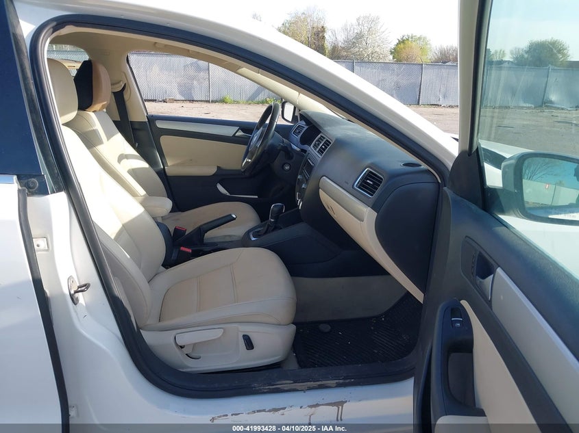 2013 VOLKSWAGEN JETTA VIN: 3VWDX7AJ9DM384700