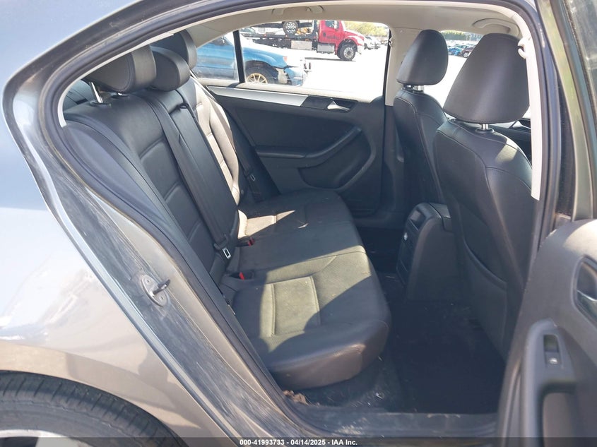 2011 VOLKSWAGEN JETTA VIN: 3VWLL7AJ9BM117397