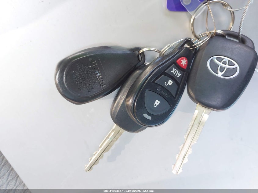 2019 TOYOTA COROLLA LE - 5YFBURHE2KP860511