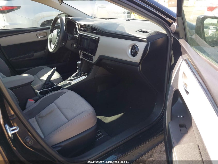 2019 TOYOTA COROLLA LE - 5YFBURHE2KP860511