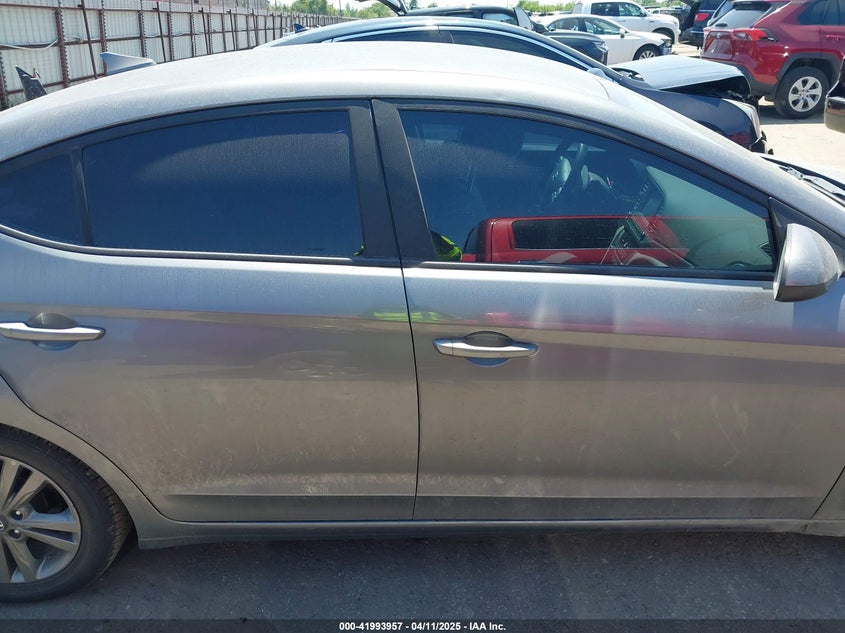 VIN 5NPD84LF6JH318582 2018 HYUNDAI ELANTRA SEL