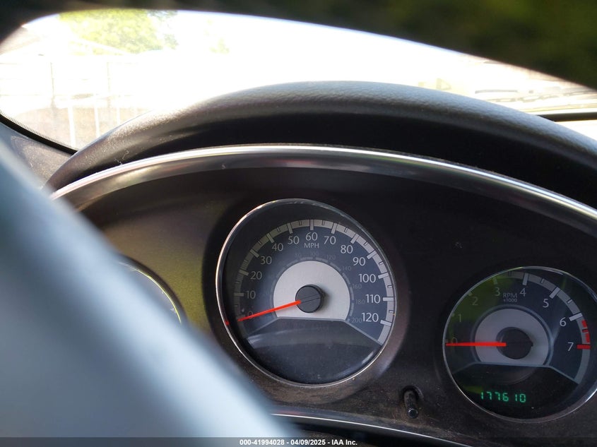 2013 CHRYSLER 200 VIN: 1C3CCBBB6DN696200