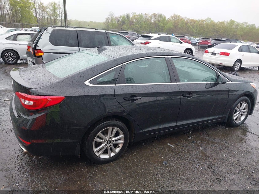 2015 HYUNDAI SONATA SE - 5NPE24AF4FH216200