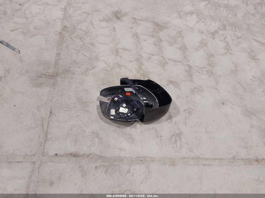 2023 Volvo Xc60 B5 Plus Dark Theme VIN: YV4L12RW7P1253928 Lot: 41995098