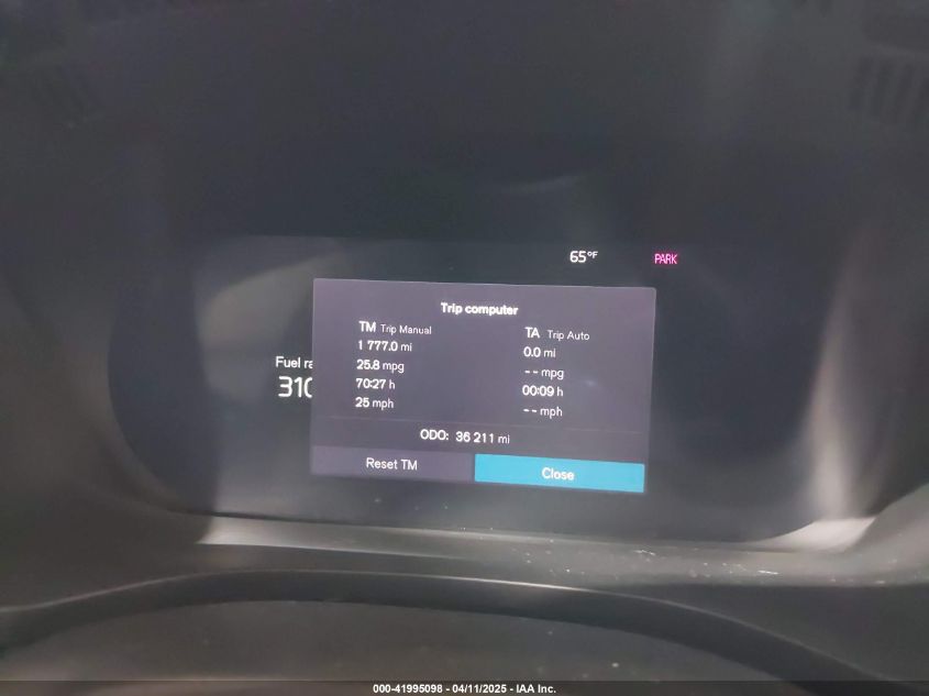 2023 Volvo Xc60 B5 Plus Dark Theme VIN: YV4L12RW7P1253928 Lot: 41995098