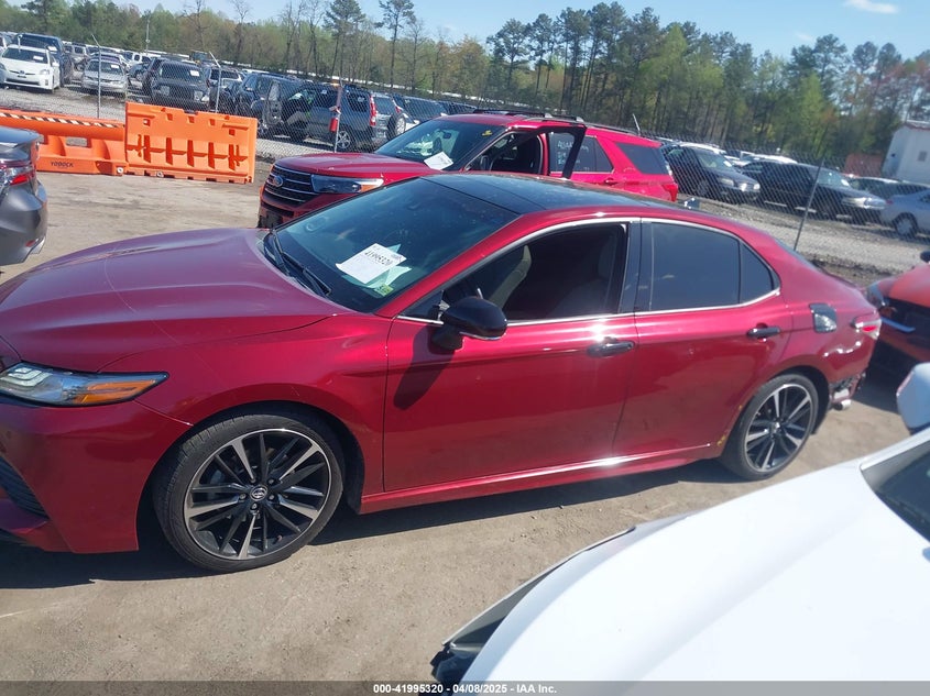 2018 TOYOTA CAMRY VIN: 4T1B61HK7JU601561