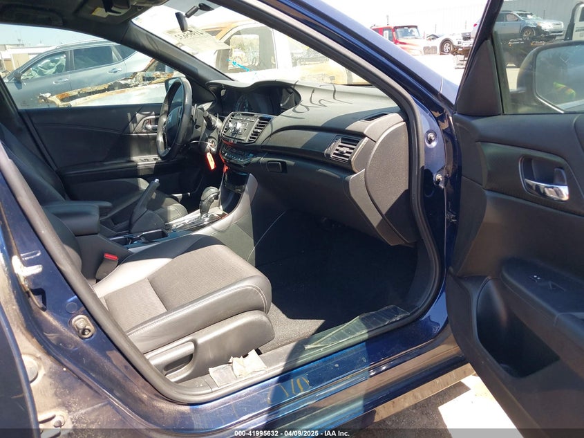 2016 HONDA ACCORD VIN: 1HGCR2F51GA174456