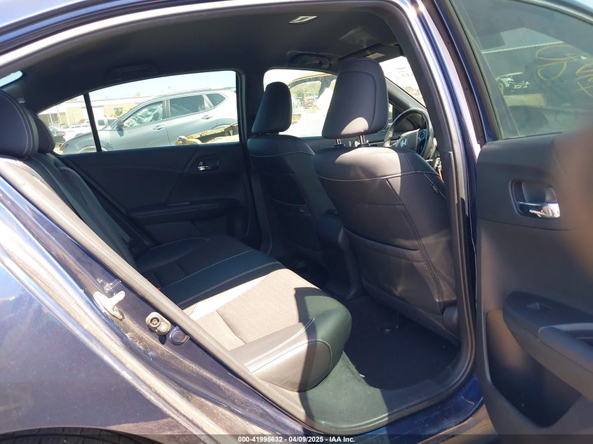 2016 HONDA ACCORD VIN: 1HGCR2F51GA174456
