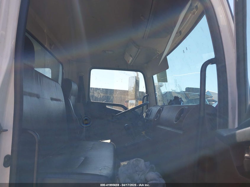5PVNJ8AV6M5T51497 2021   photo no. 5